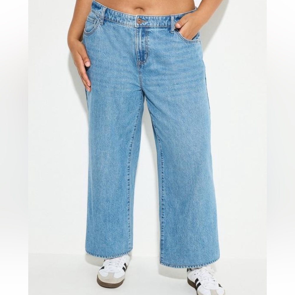 MAKE AN OFFER - TORRID Lovesick Low Rise Ultra Wide Leg Jeans